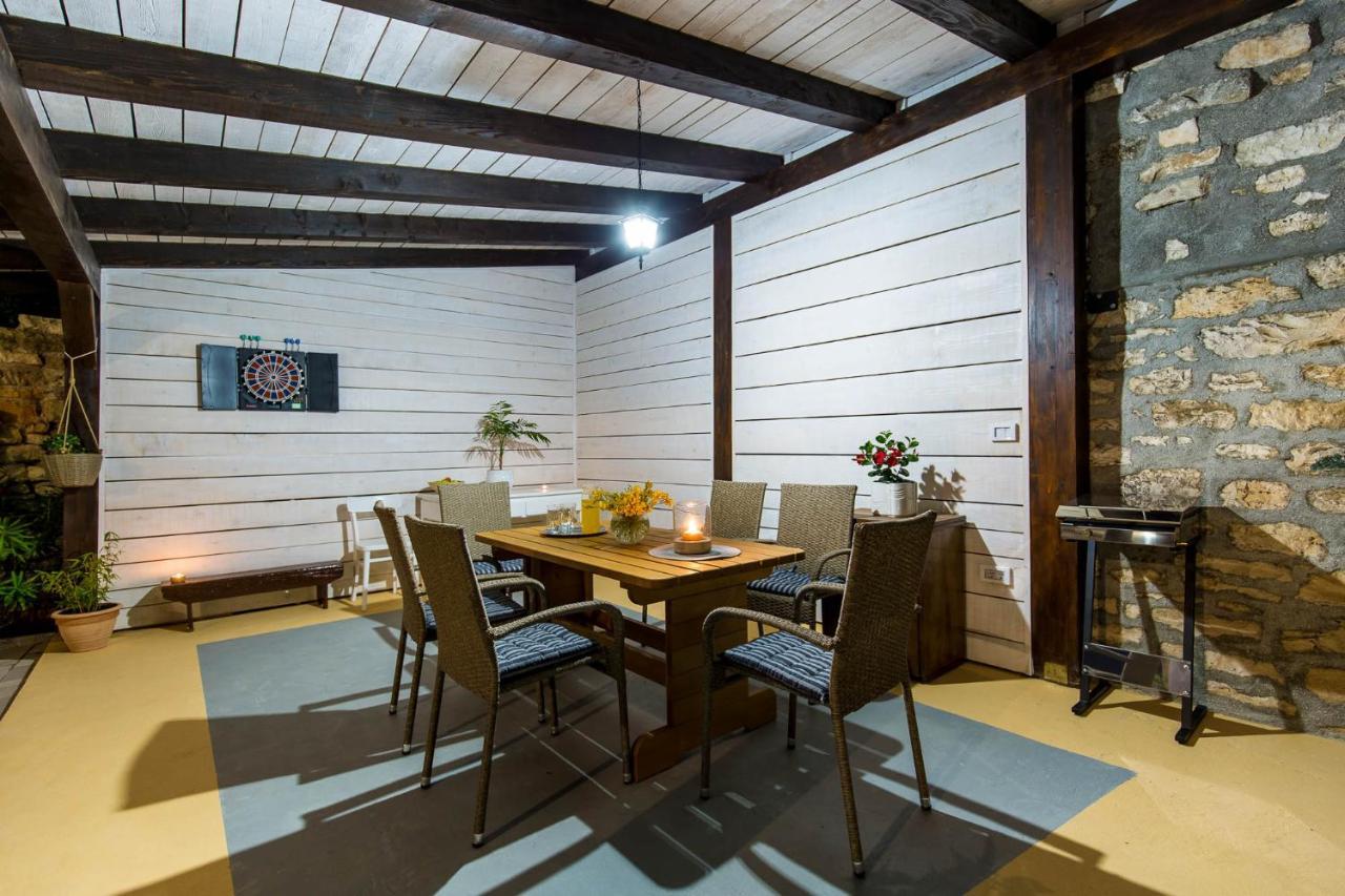 Vila Casa Mario-charming Stone House With Jacuzzi Svetvincenat