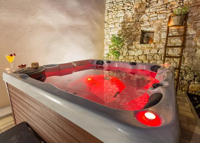 Casa Mario-Charming Stone House With Jacuzzi