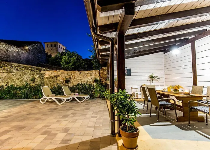 Casa Mario-Charming Stone House With Jacuzzi