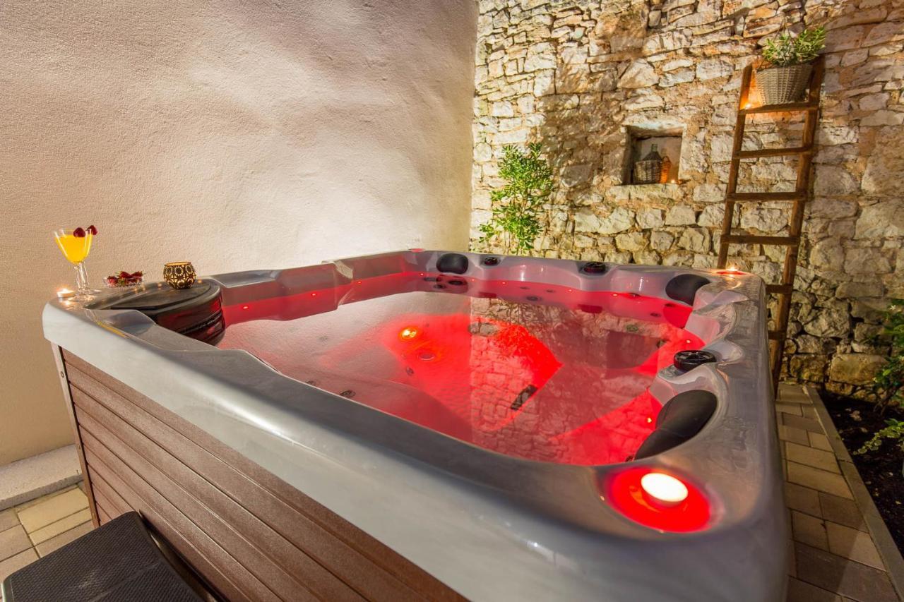 Casa Mario-charming Stone House With Jacuzzi Villa Svetvincenat