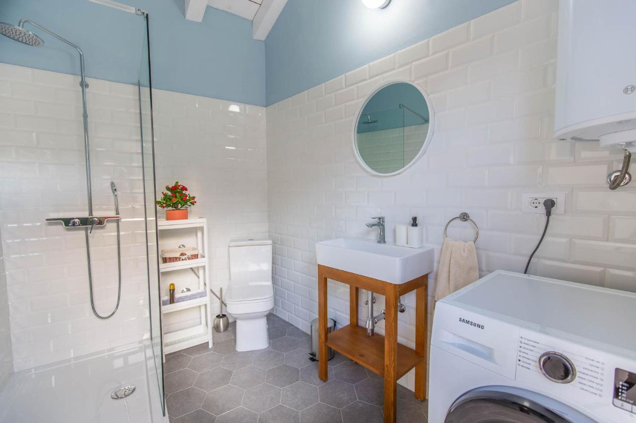 Casa Mario-charming Stone House With Jacuzzi Villa