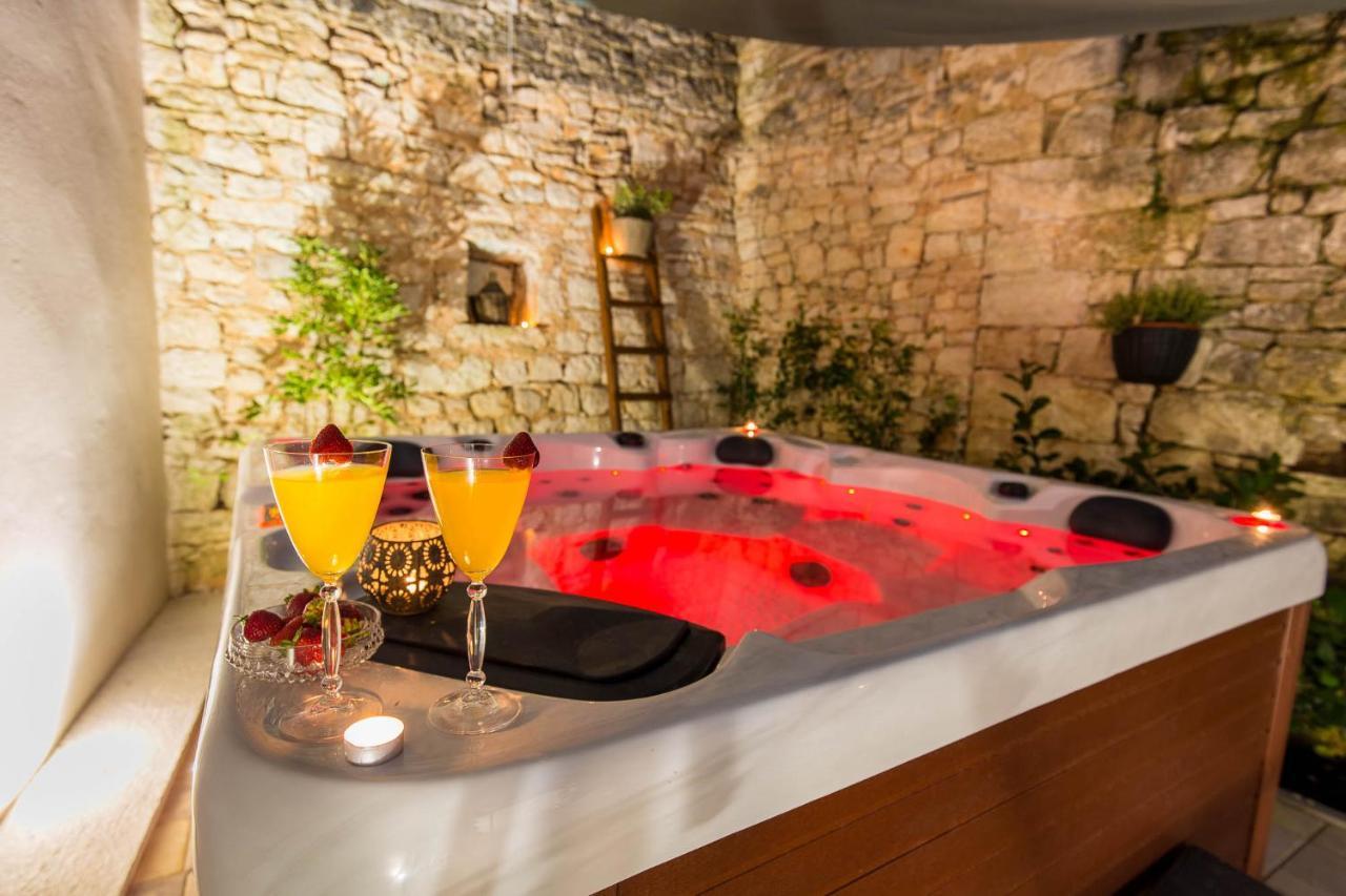 Casa Mario-charming Stone House With Jacuzzi Villa *