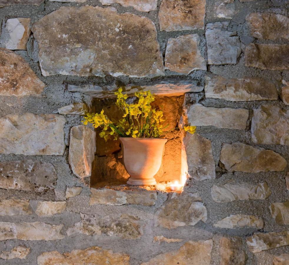 Casa Mario-charming Stone House With Jacuzzi Svetvincenat