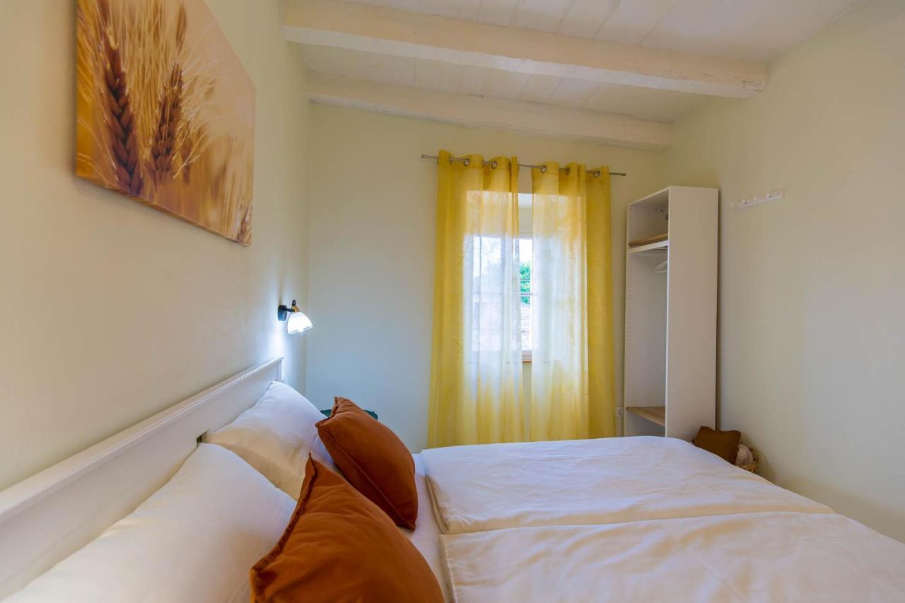 Casa Mario-charming Stone House With Jacuzzi Svetvincenat